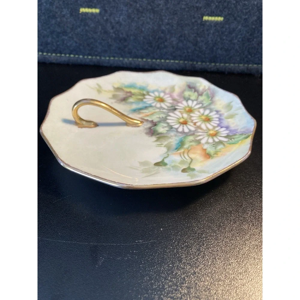Vintage‎ Hand Painted Porcelain Handled Dish Daisy Floral Gold Trim Signed 1976
